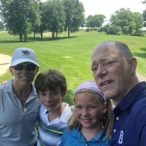 Meet your Posher, Dina